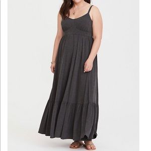 Torrid Tiered Charcoal Grey Maxi SZ 3 Short